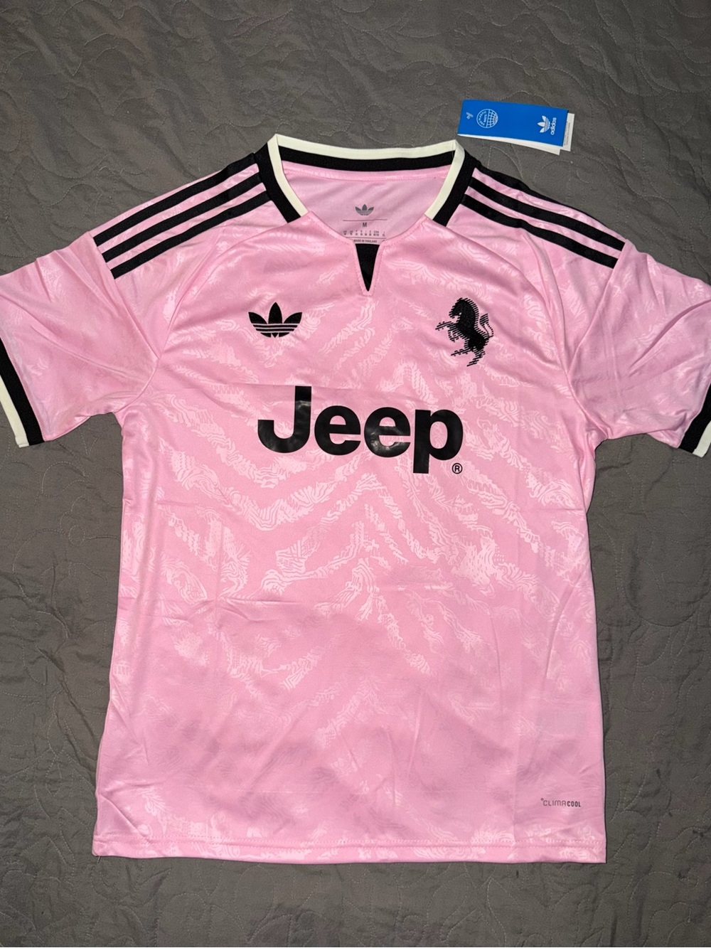 Juventus 26/27 away jersey